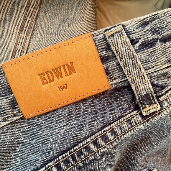 Edwin Womens Cai Longer Length Distressed Jean Shorts in Viva Size 25 - Picture 9 of 9